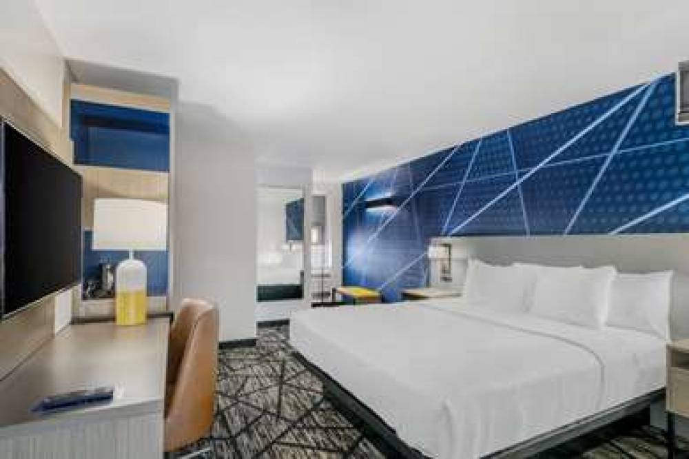 COMFORT INN KANSAS CITY MIDTOWN 6