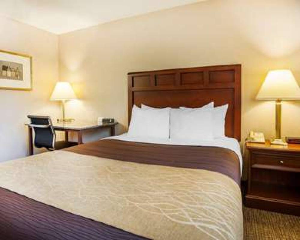 QUALITY INN KIRKLAND 7