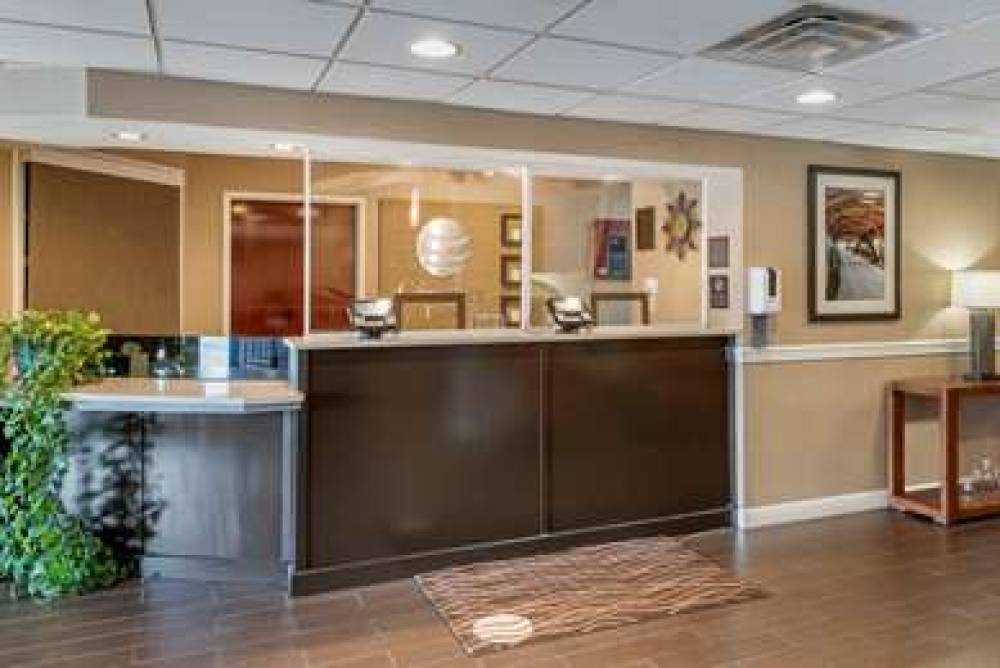 Comfort Inn Madison 9