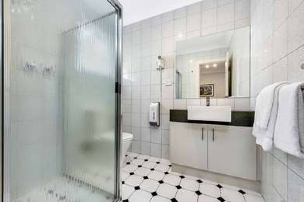 Comfort Inn Manhattan 6
