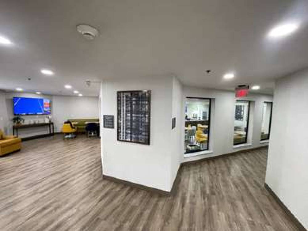 COMFORT INN MARIETTA-ATLANTA NEAR B 8