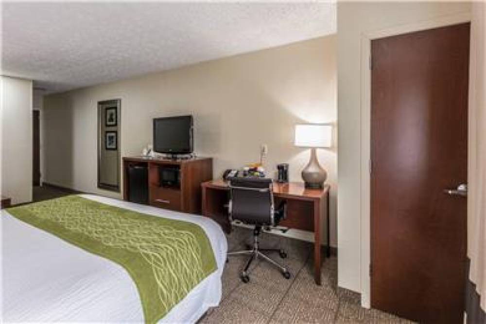 COMFORT INN MEDFORD-LONG ISLAND 9