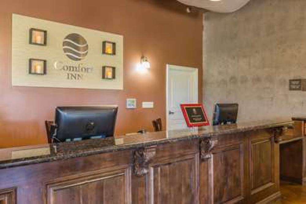 Comfort Inn Near FairPlex 10