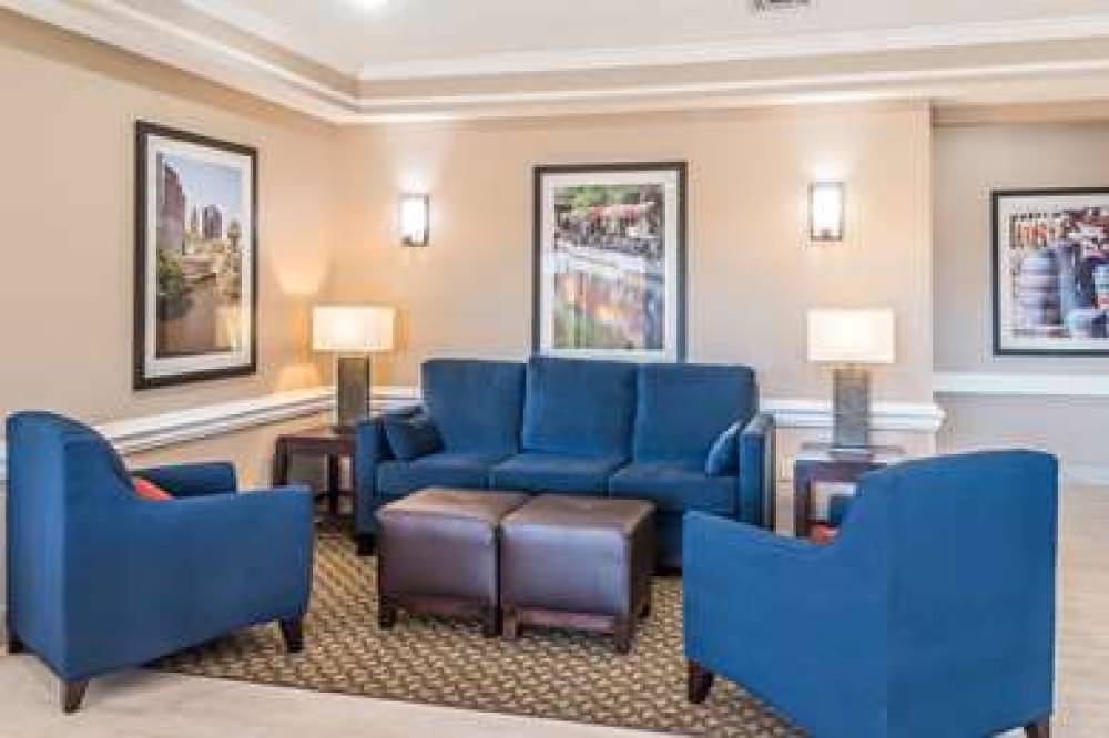 COMFORT INN NEAR FROST BANK CENTER 5