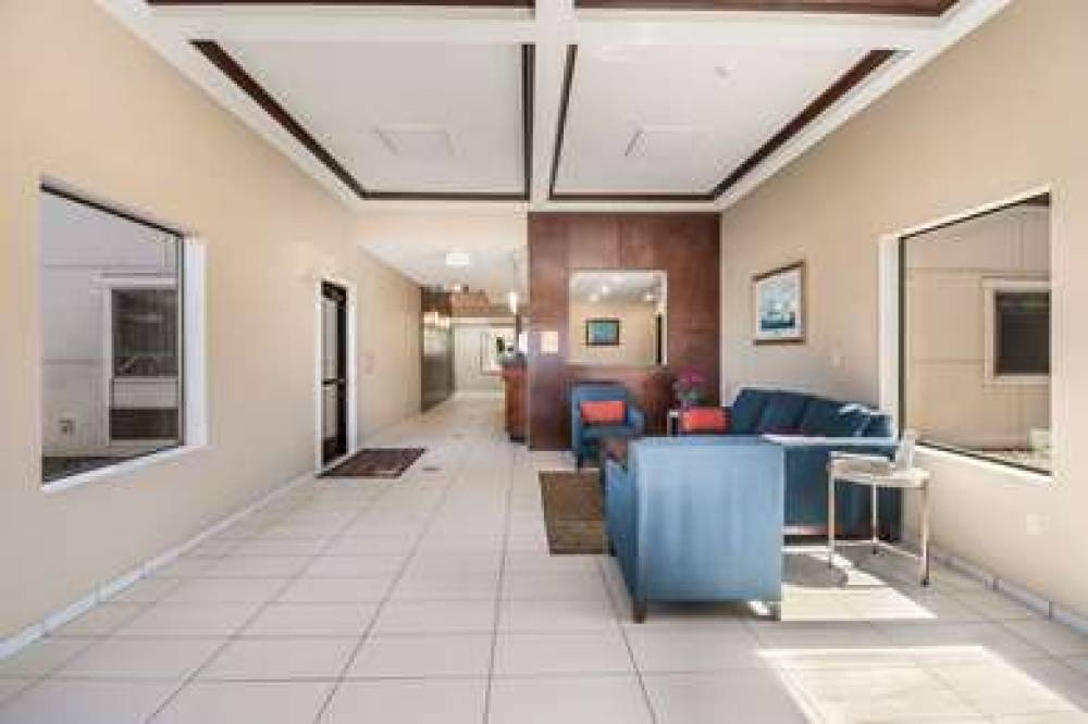 COMFORT INN NEWPORT 9