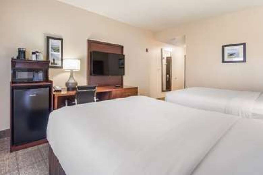 COMFORT INN NEWPORT 4