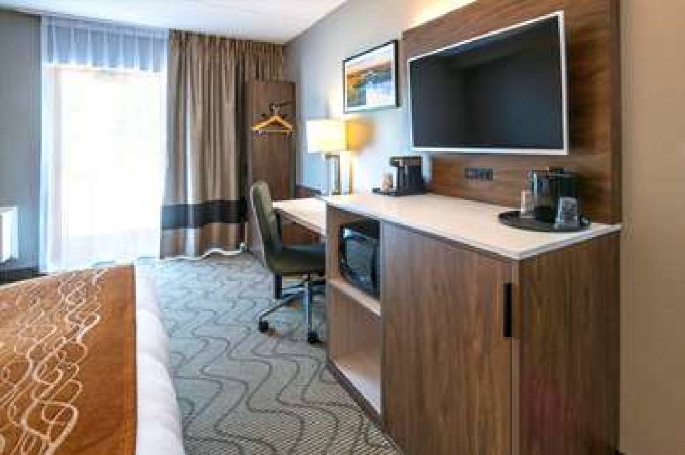 Comfort Inn North Bay 7