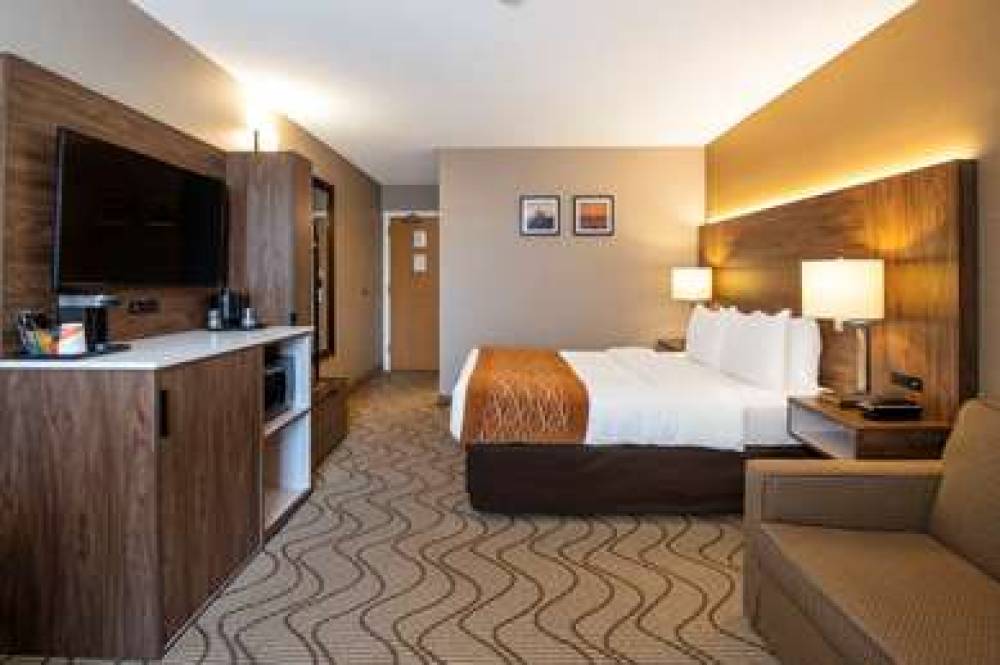 Comfort Inn North Bay 8