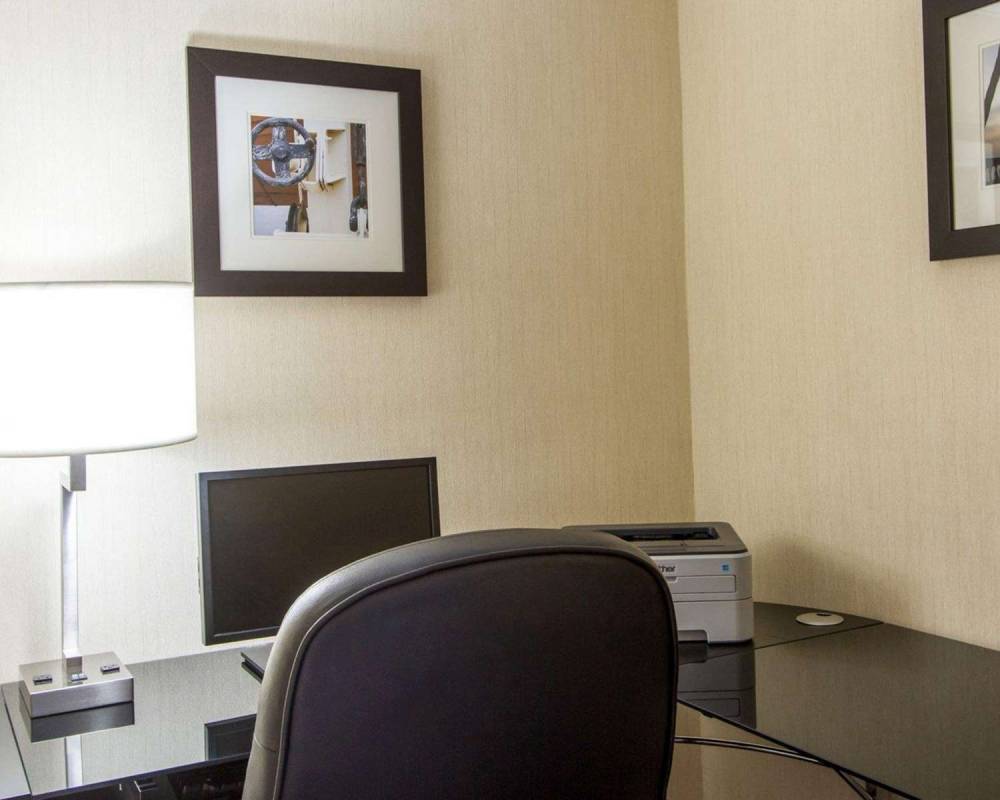 Comfort Inn Oceanside 9