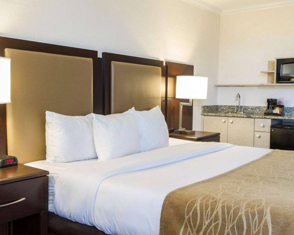 Comfort Inn Oceanside 5