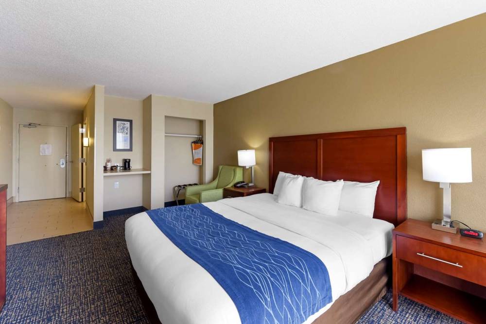 Comfort Inn On The Ocean 8