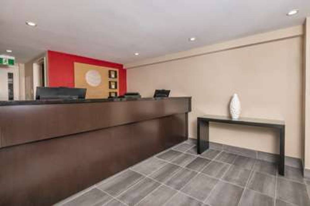 Comfort Inn Ottawa 2