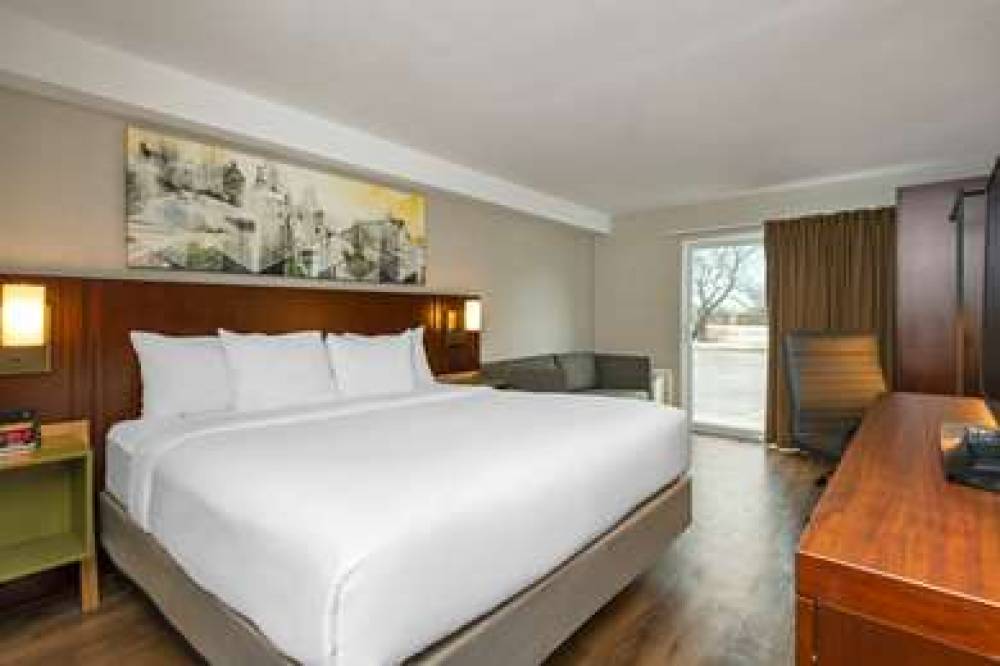 Comfort Inn Ottawa 9