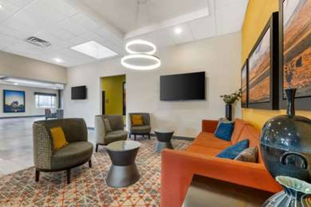 COMFORT INN PORTALES 5