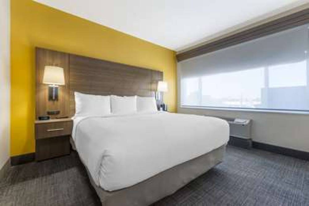 COMFORT INN PORTALES 3