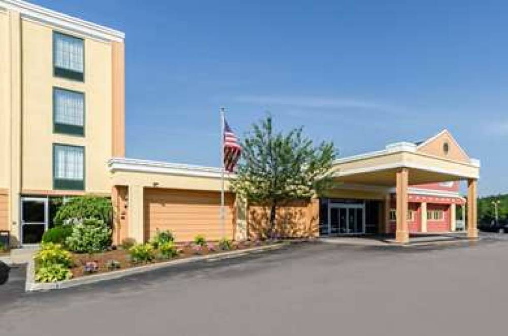 Comfort Inn Randolph - Boston 2