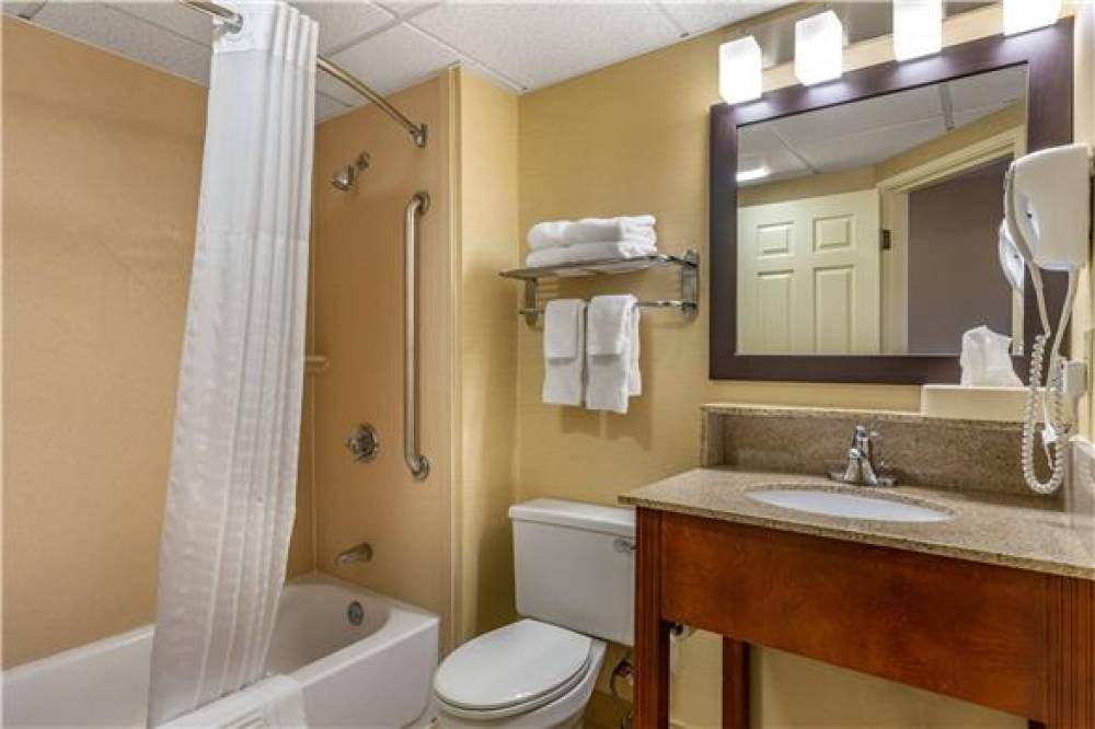COMFORT INN ROCKLAND - BOSTON 10