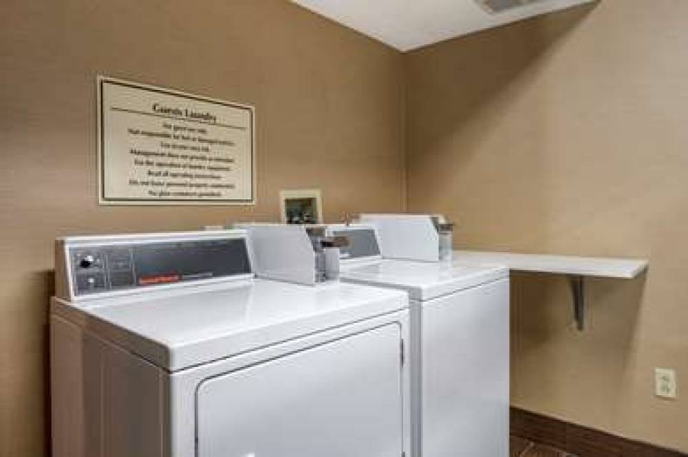 Comfort Inn Romeoville 3