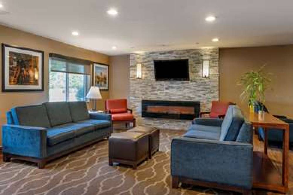 Comfort Inn Romeoville 6