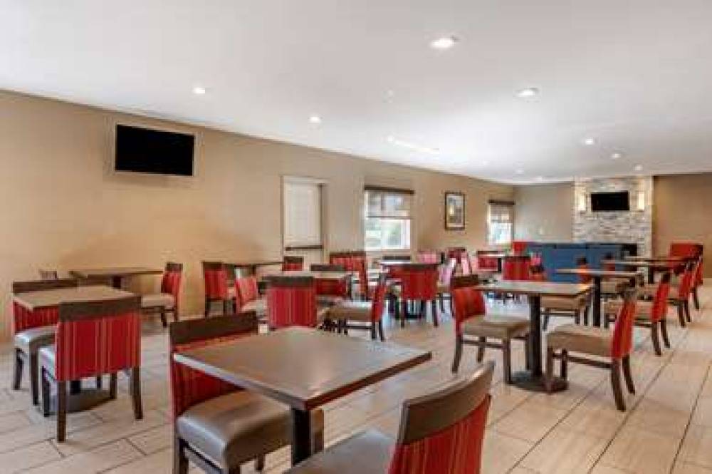 Comfort Inn Romeoville 7