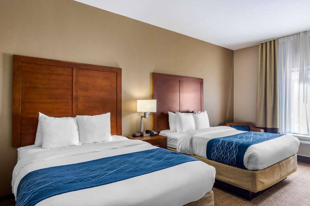 COMFORT INN SOUTH CHESTERFIELD - CO 4