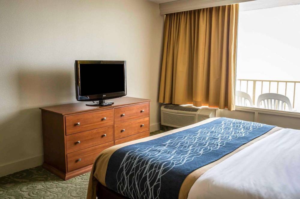 Comfort Inn South Oceanfront 5