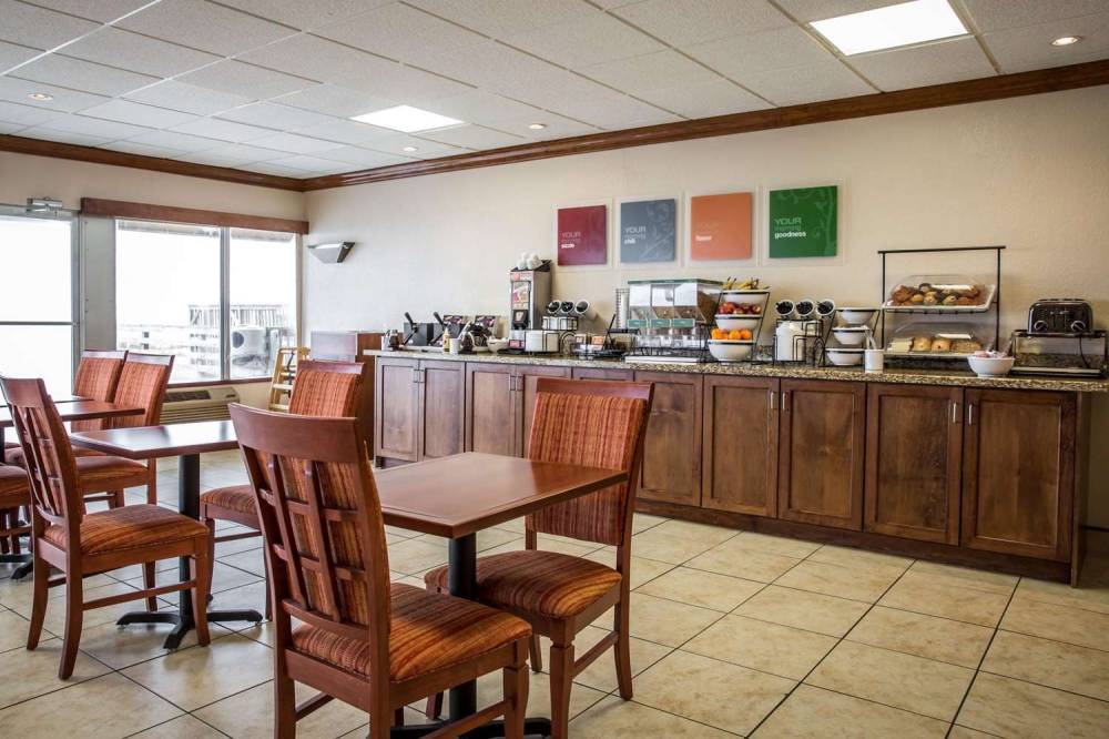Comfort Inn South Oceanfront 10