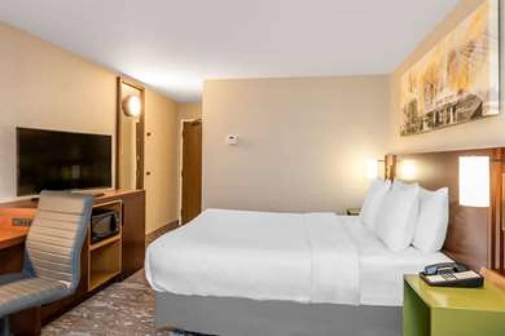 Comfort Inn South Shore 9