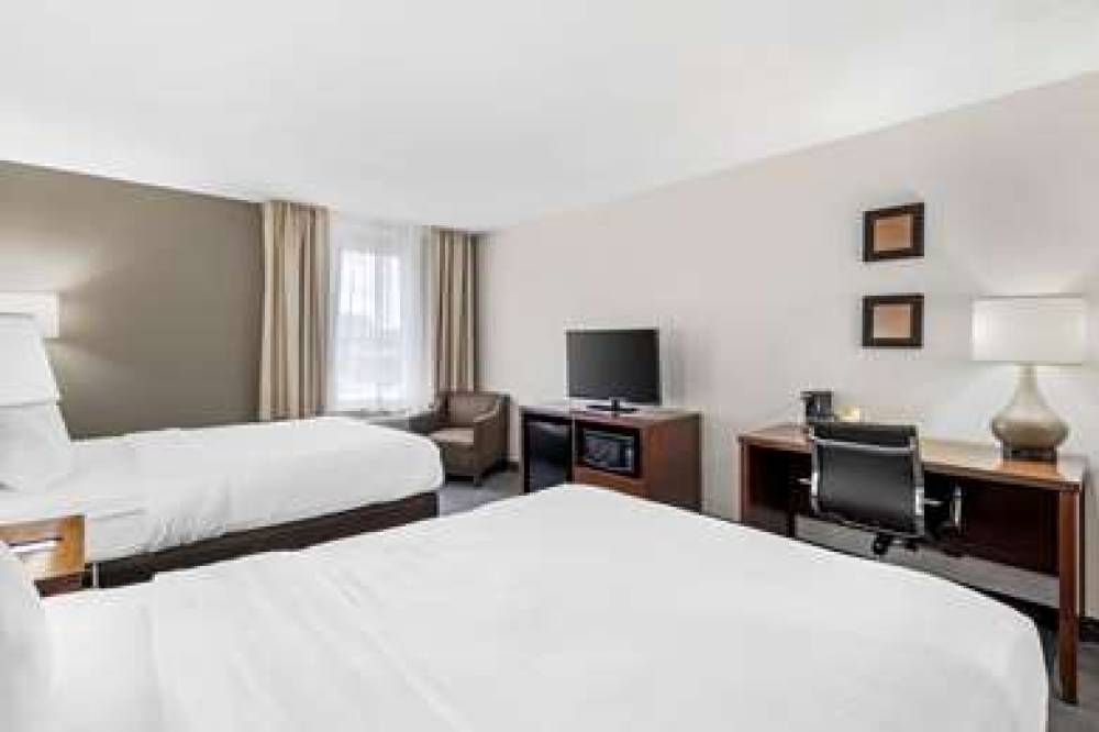 COMFORT INN SPLASH HARBOR 10