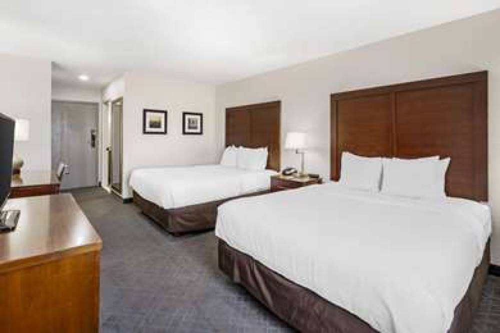 COMFORT INN SPLASH HARBOR 9