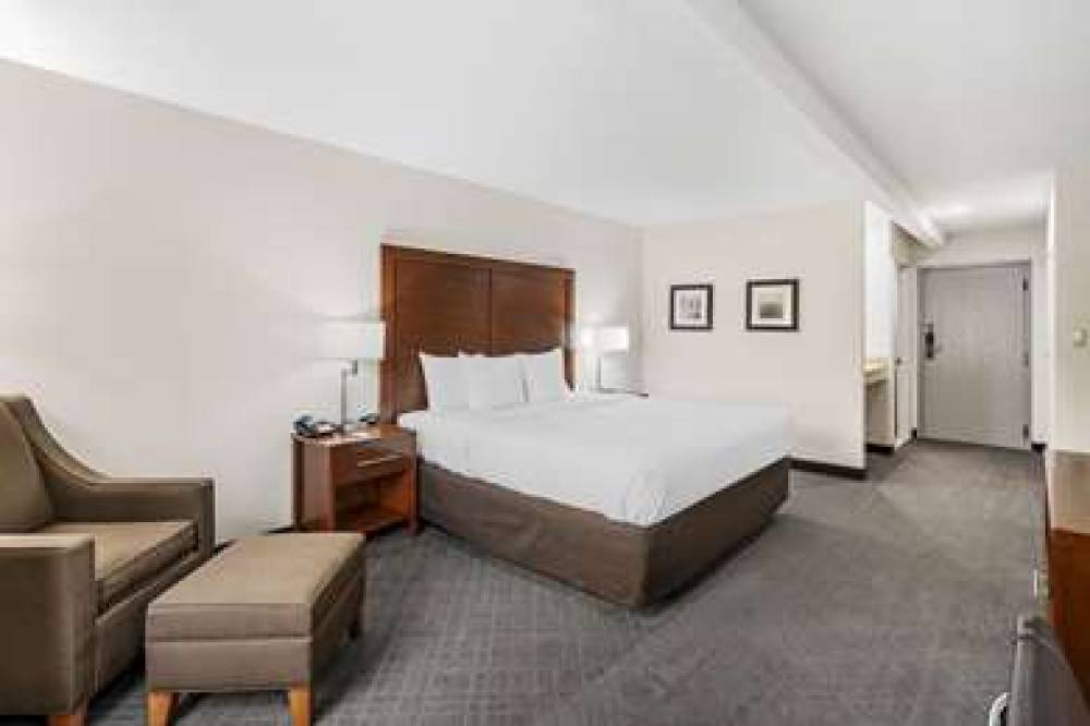 COMFORT INN SPLASH HARBOR 6