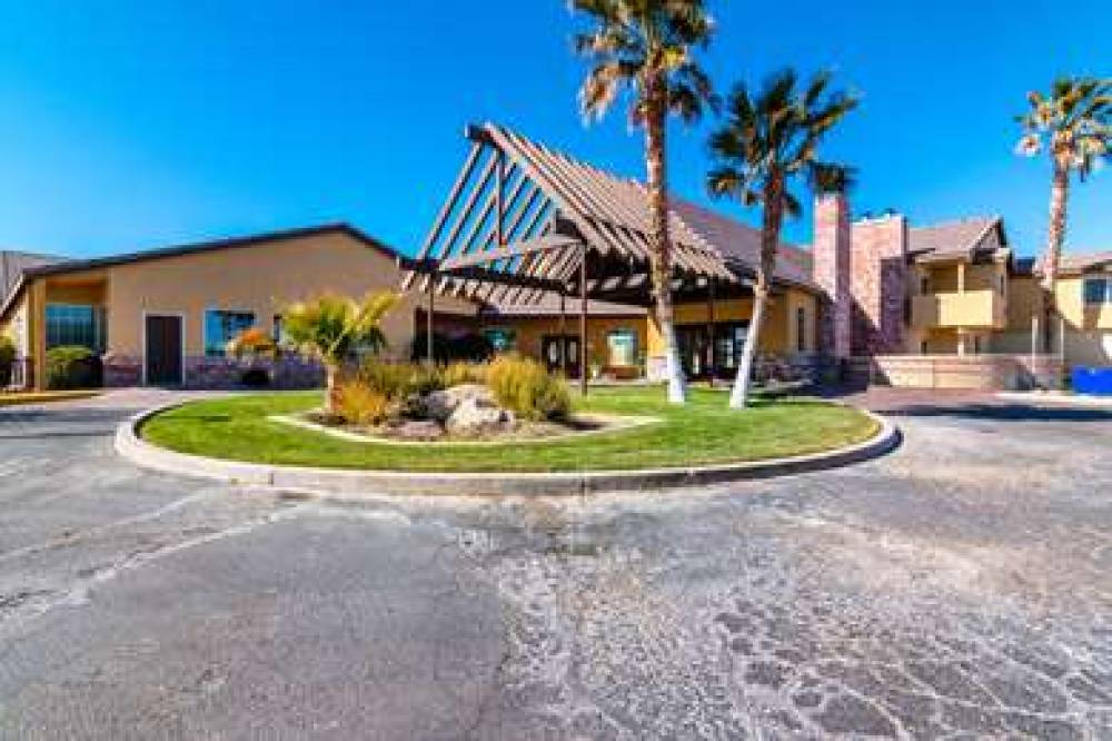Comfort Inn & Suites 2
