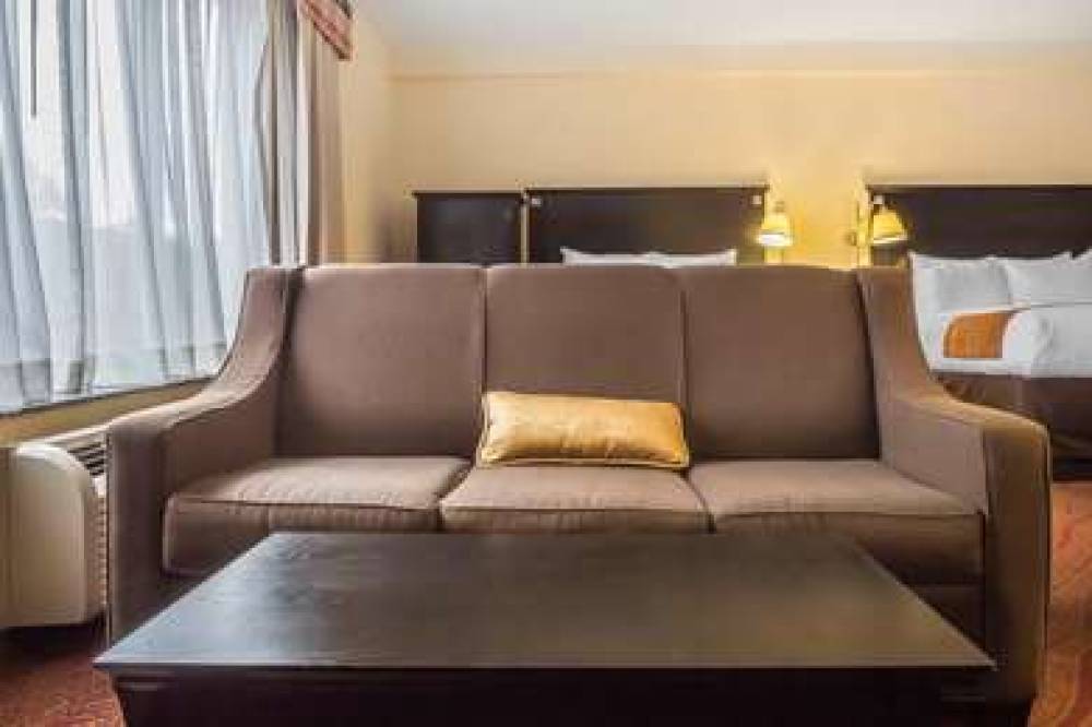 Comfort Inn & Suites LaGuardia Airport 2
