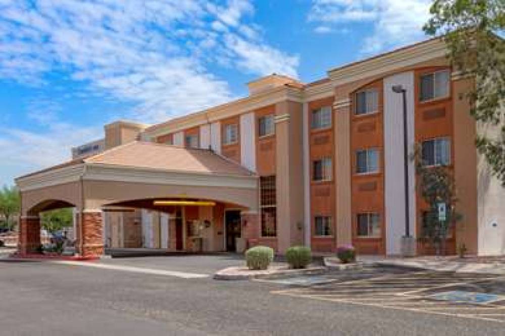 Comfort Inn & Suites North Glendale Bell Road