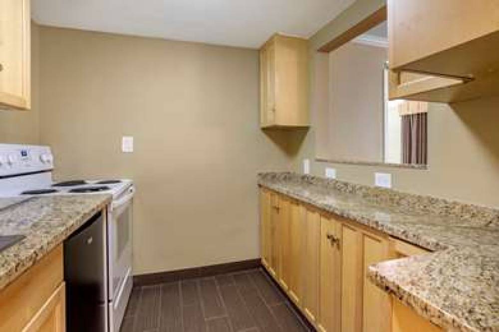 COMFORT INN SUNNYVALE - SILICON VAL 3