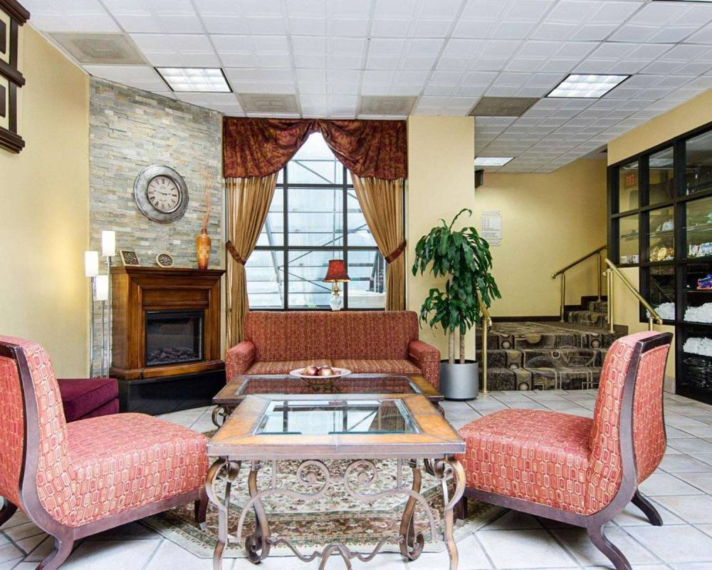 Comfort Inn University Center 7