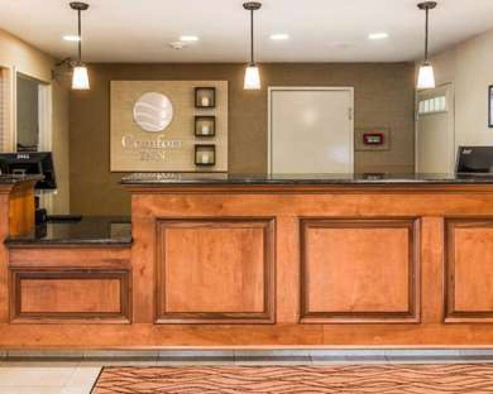 Comfort Inn Utica 6