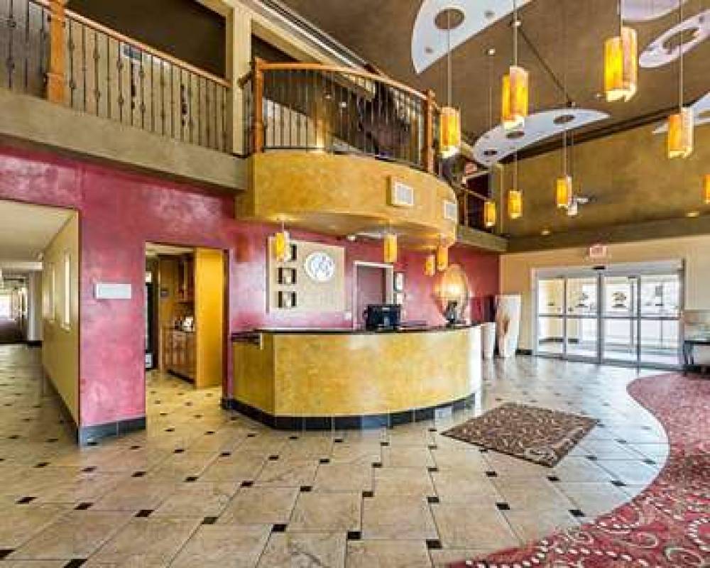 Comfort Suites Airport 5