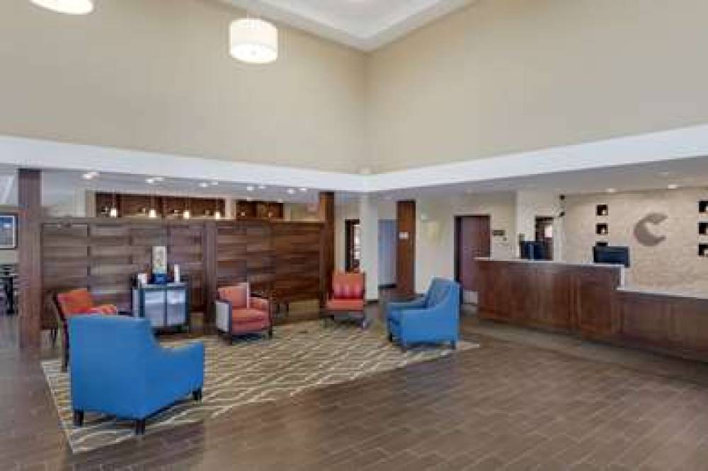 COMFORT SUITES AND CONFERENCE CENTE 4