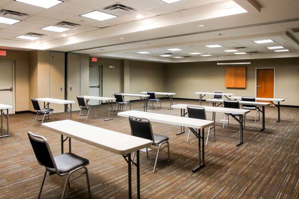 Comfort Suites At Virginia Center Commons 5