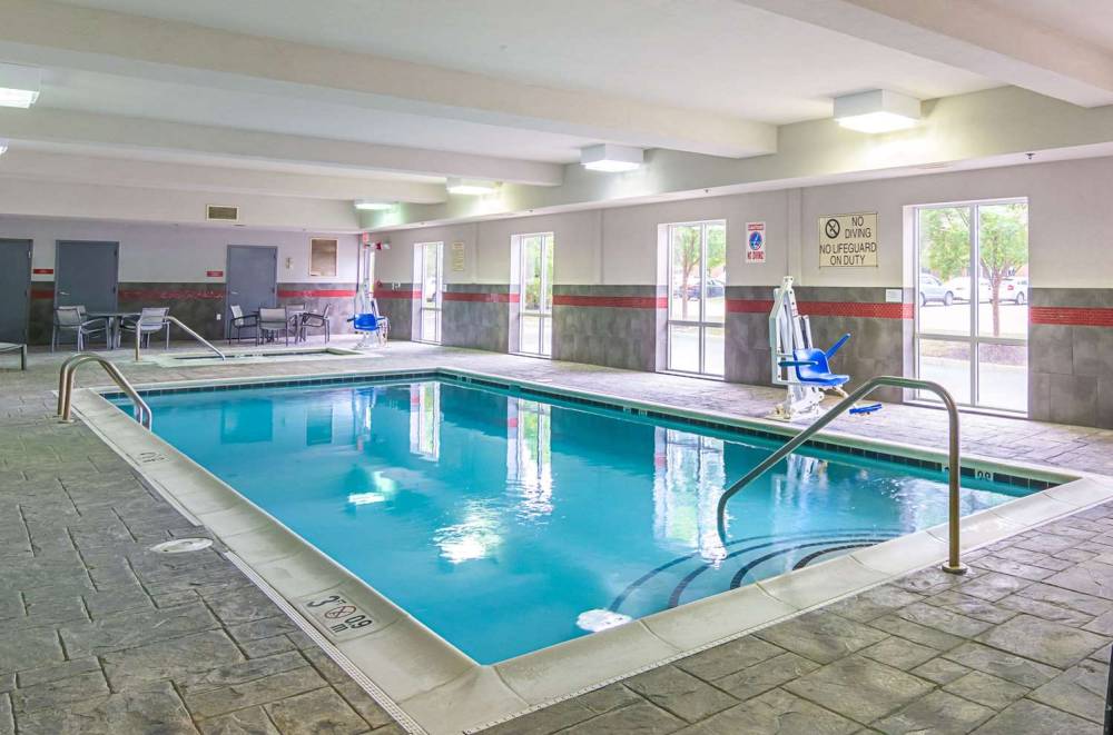 Comfort Suites At Virginia Center Commons 10