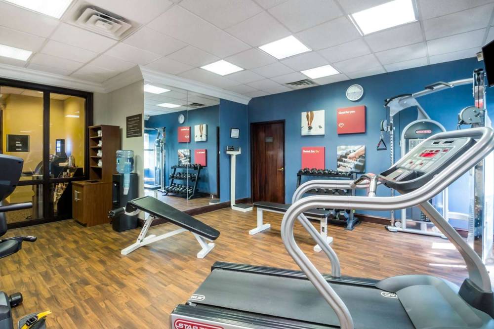 Comfort Suites At Woodbridge 2