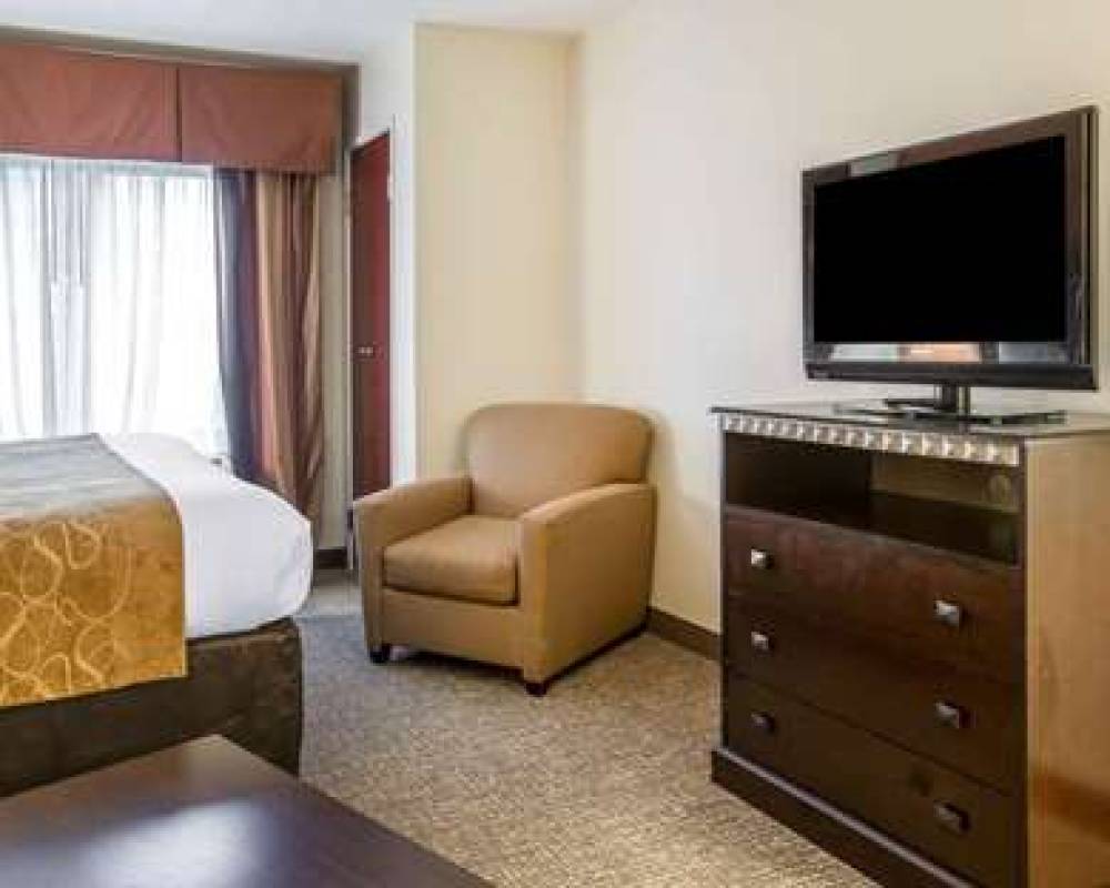 Comfort Suites Atlanta Airport 10