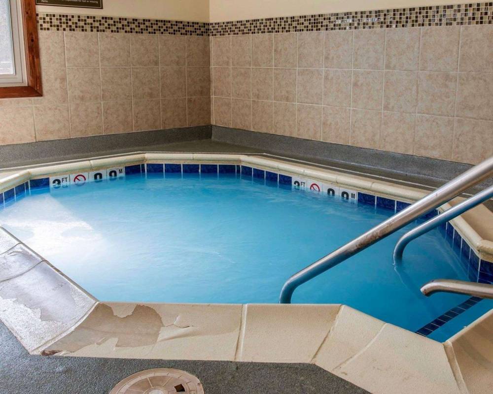 Comfort Suites Benton Harbor - St. Joseph 3