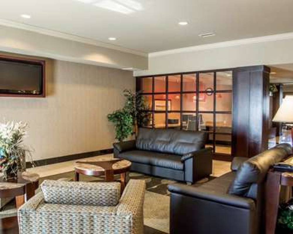 Comfort Suites Cincinnati North 6