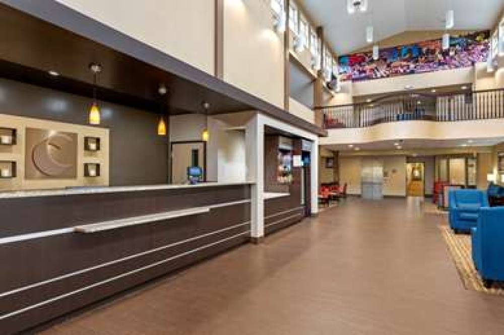 Comfort Suites Columbus 4