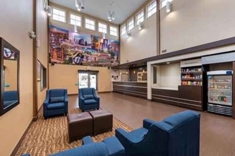 Comfort Suites Columbus 6