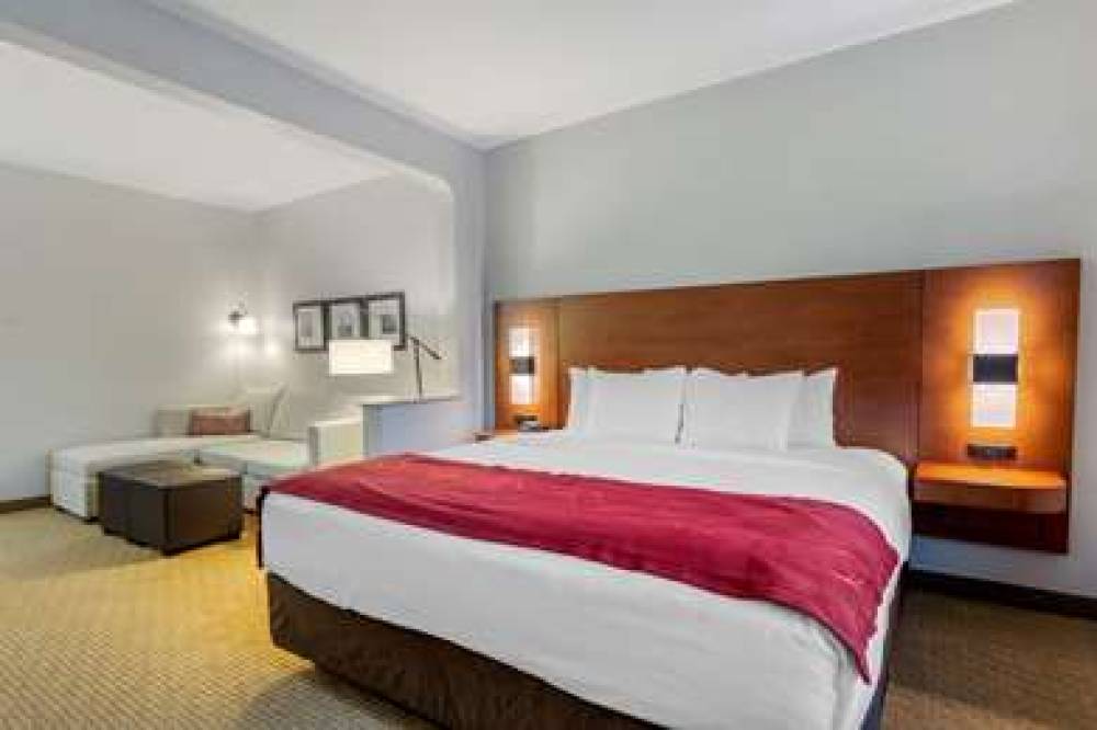 Comfort Suites 10
