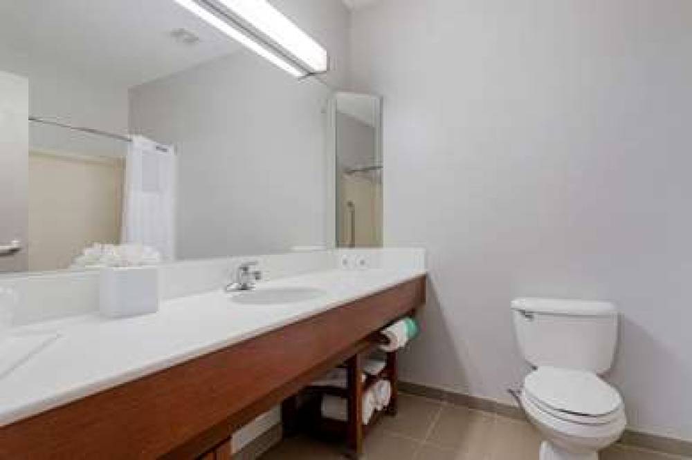 Comfort Suites 6