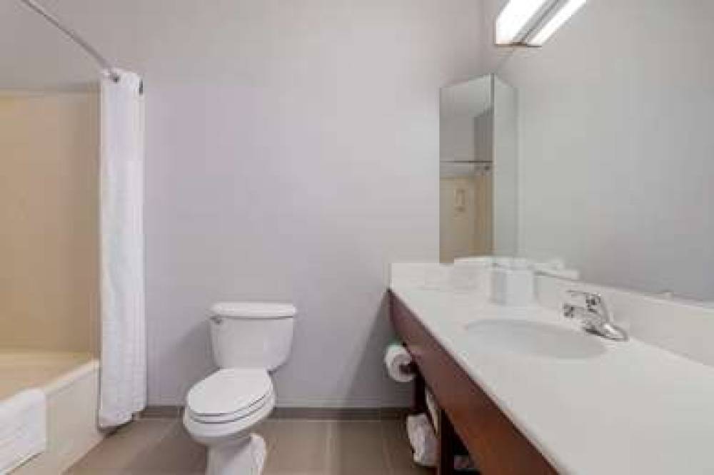 Comfort Suites 8